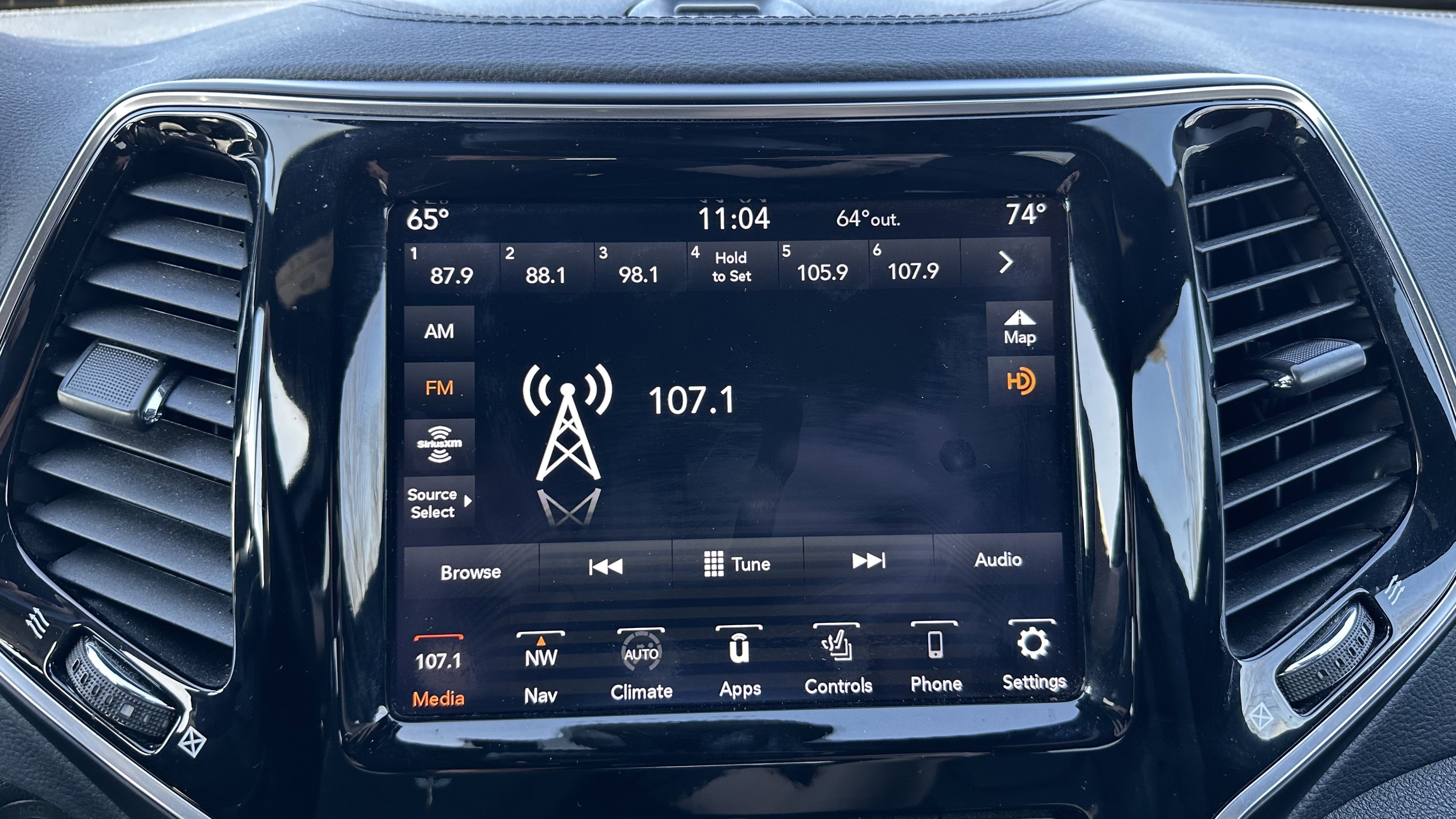 Used 2020 Jeep Cherokee High Altitude image 24