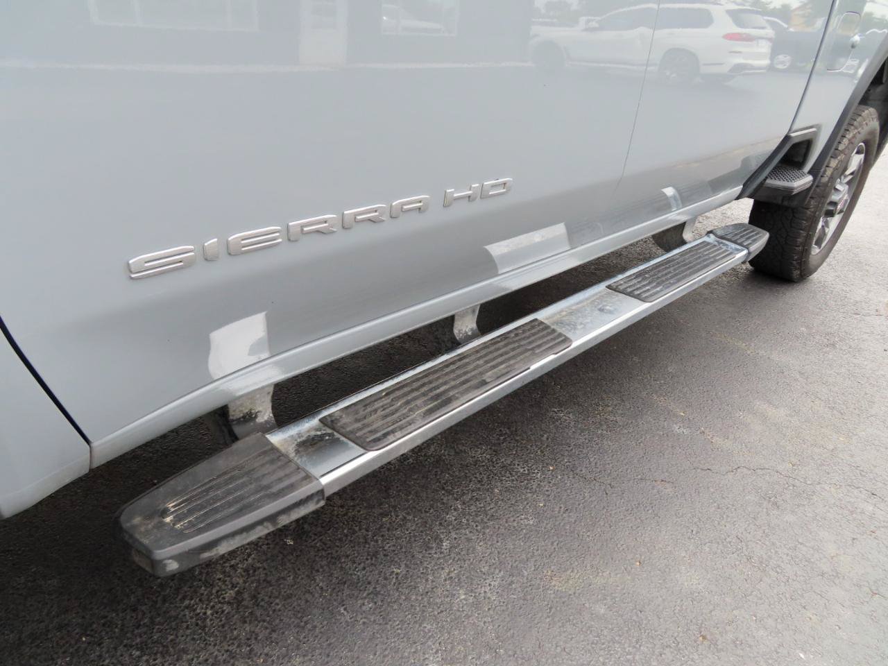 Used 2025 GMC Sierra 2500 SLE w/ SLE Value Package; AWD/4WD image 14