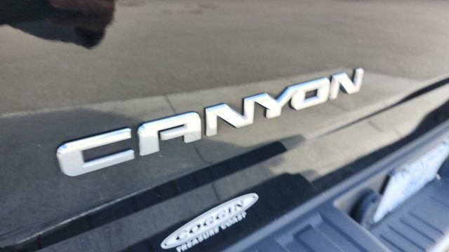 Used 2017 GMC Canyon SLE w/ Nightfall Edition image 40