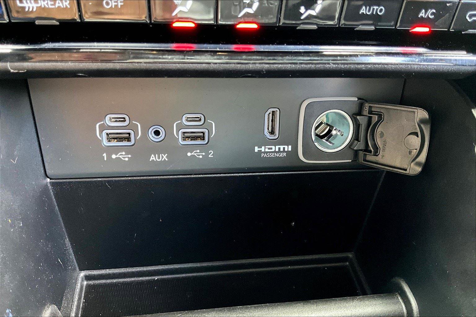 Used 2023 Jeep Grand Cherokee 4WD 4xe image 33