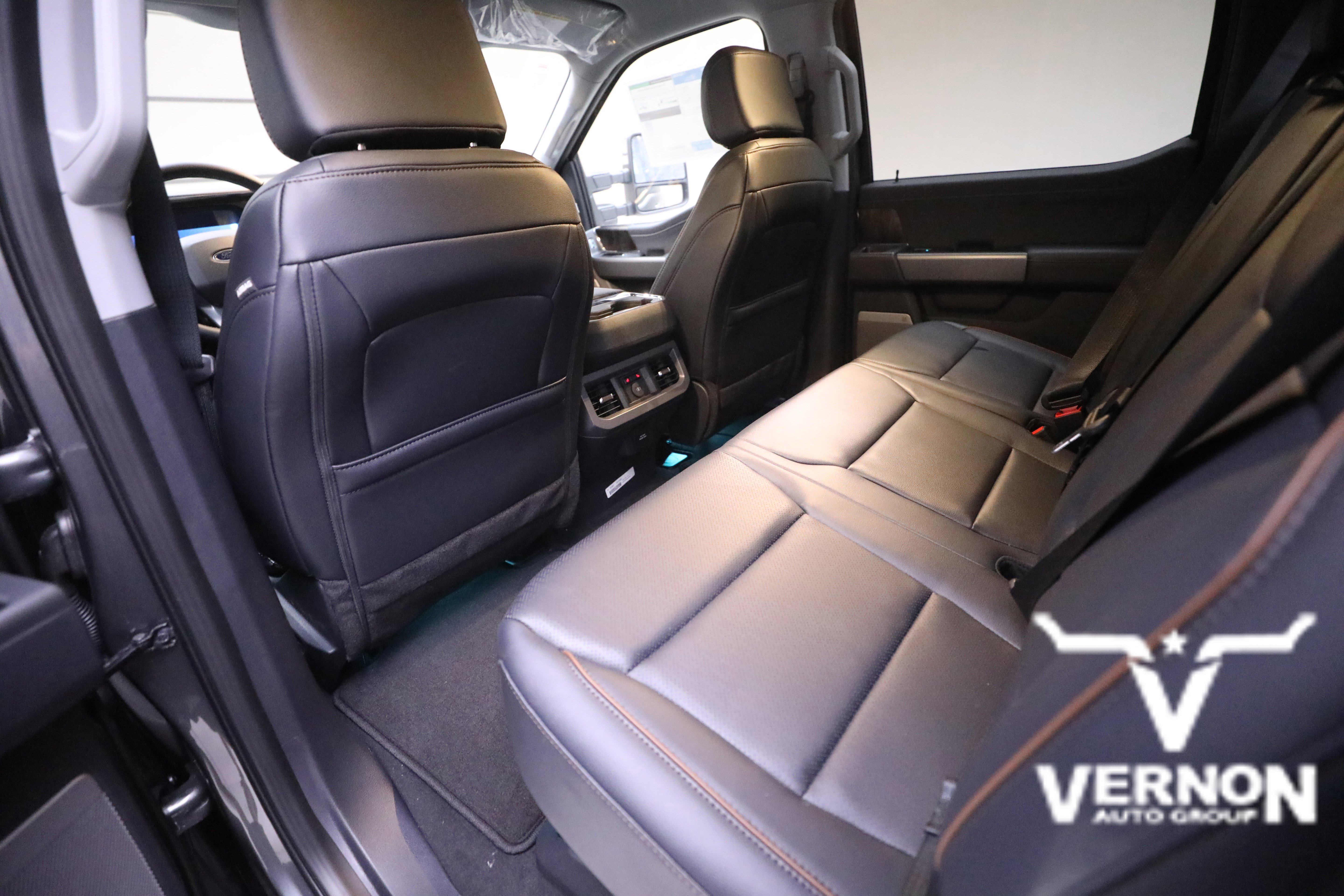 New 2026 Ford F250 Lariat w/ Chrome Package image 9