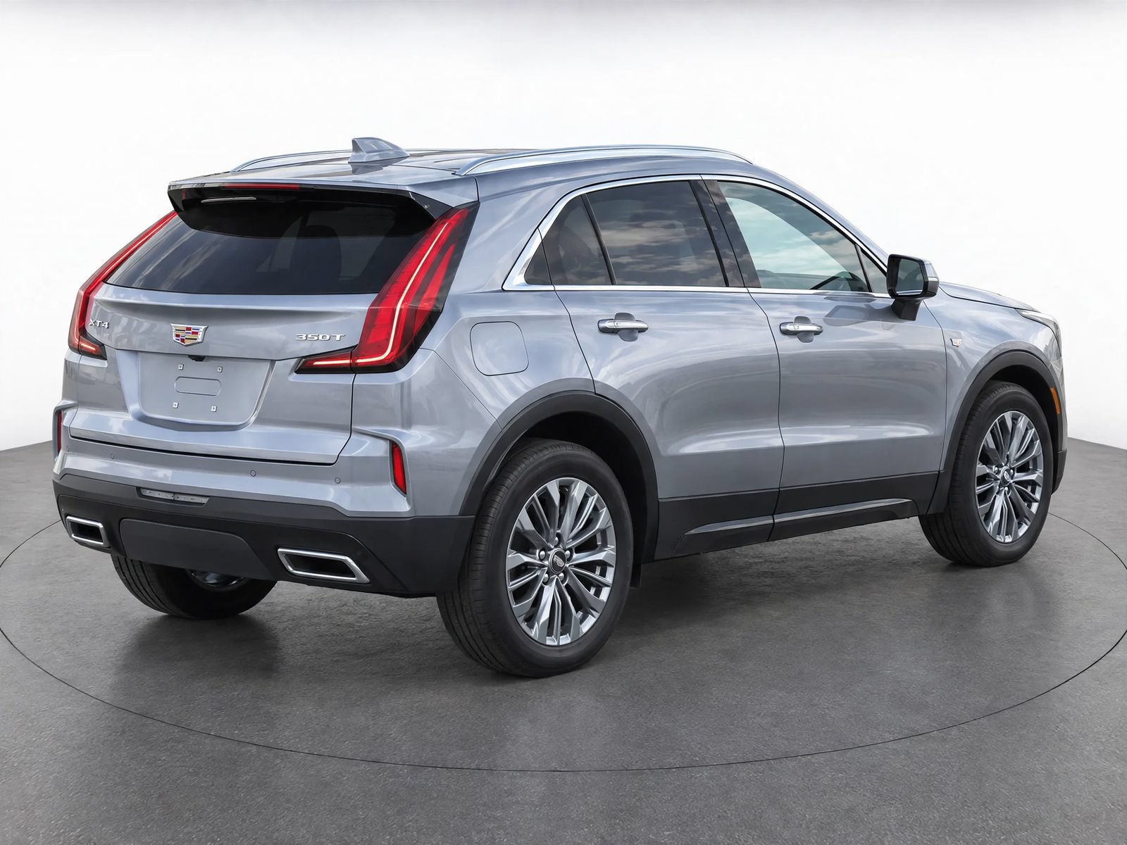 Used 2025 Cadillac XT4 Premium Luxury FWD image 4