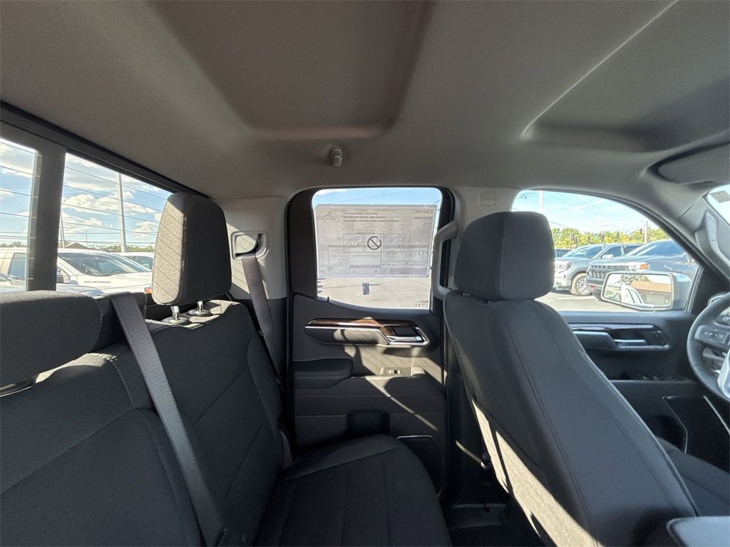 New 2026 GMC Sierra 1500 SLE w/ Preferred Package image 14