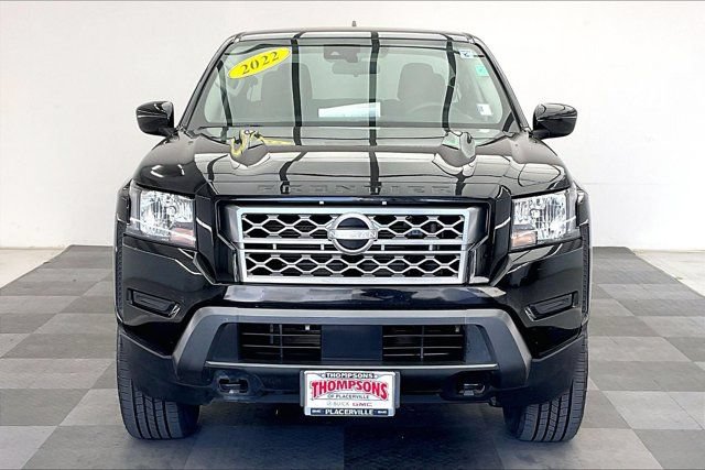 Used 2022 Nissan Frontier SV AWD/4WD image 2