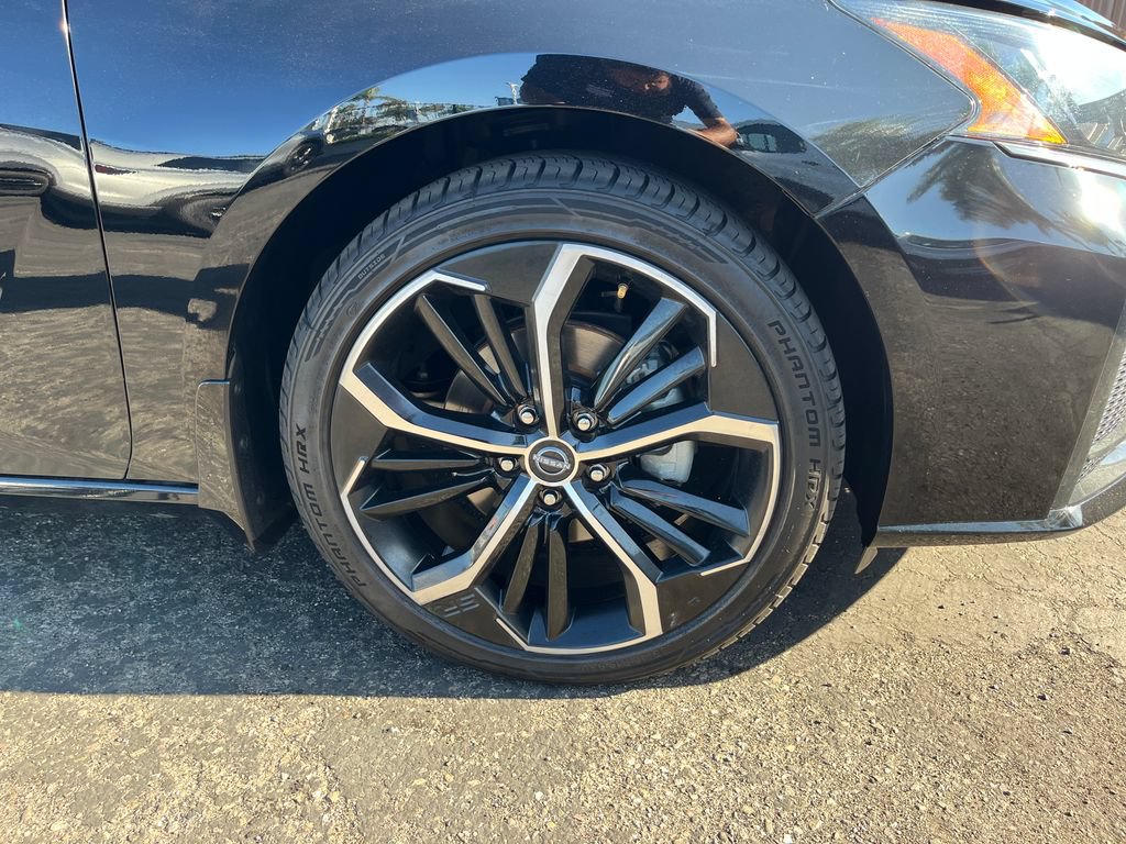 Used 2023 Nissan Altima 2.5 SR FWD image 45