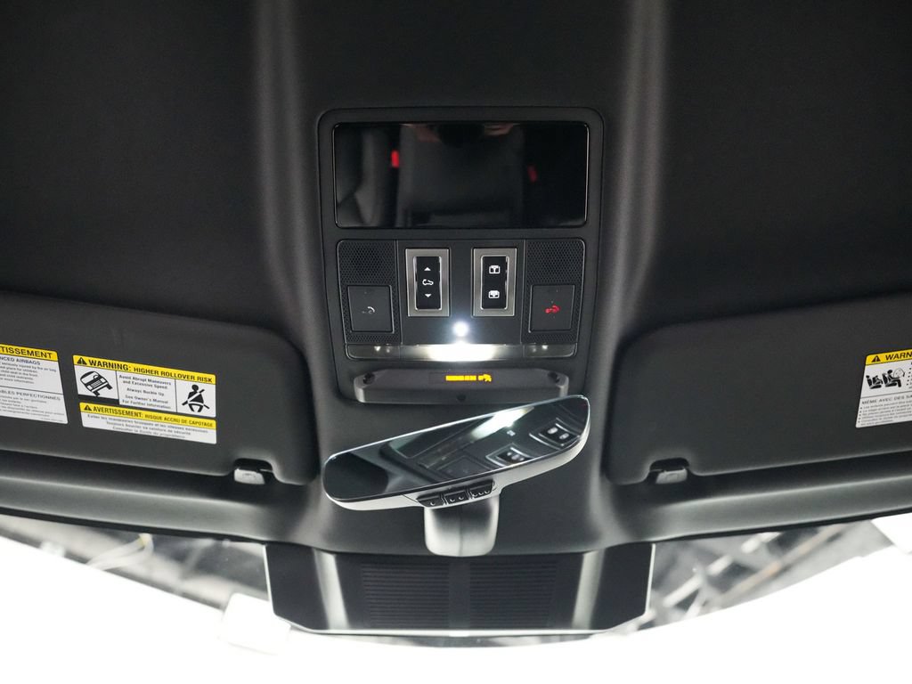 Used 2023 Land Rover Defender 130 X-Dynamic SE AWD/4WD image 43
