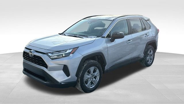 Used 2025 Toyota RAV4 LE image 3