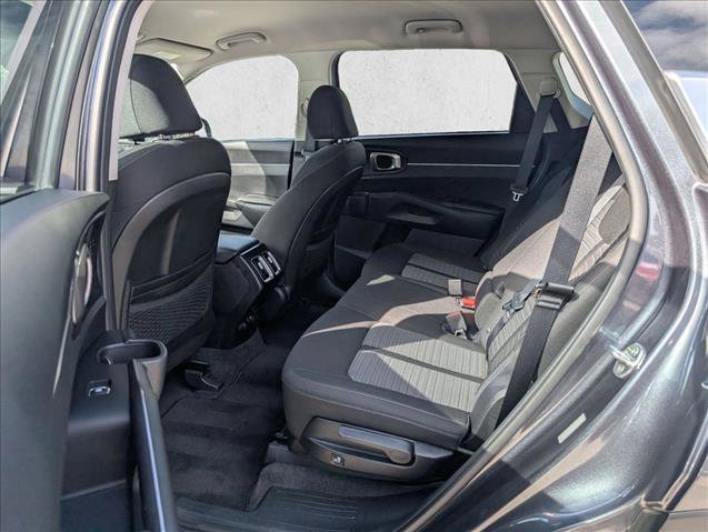 Used 2022 Kia Sorento LX FWD image 17
