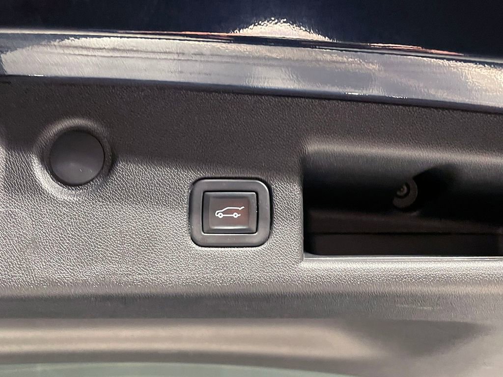 Used 2020 Chevrolet Equinox LT image 13