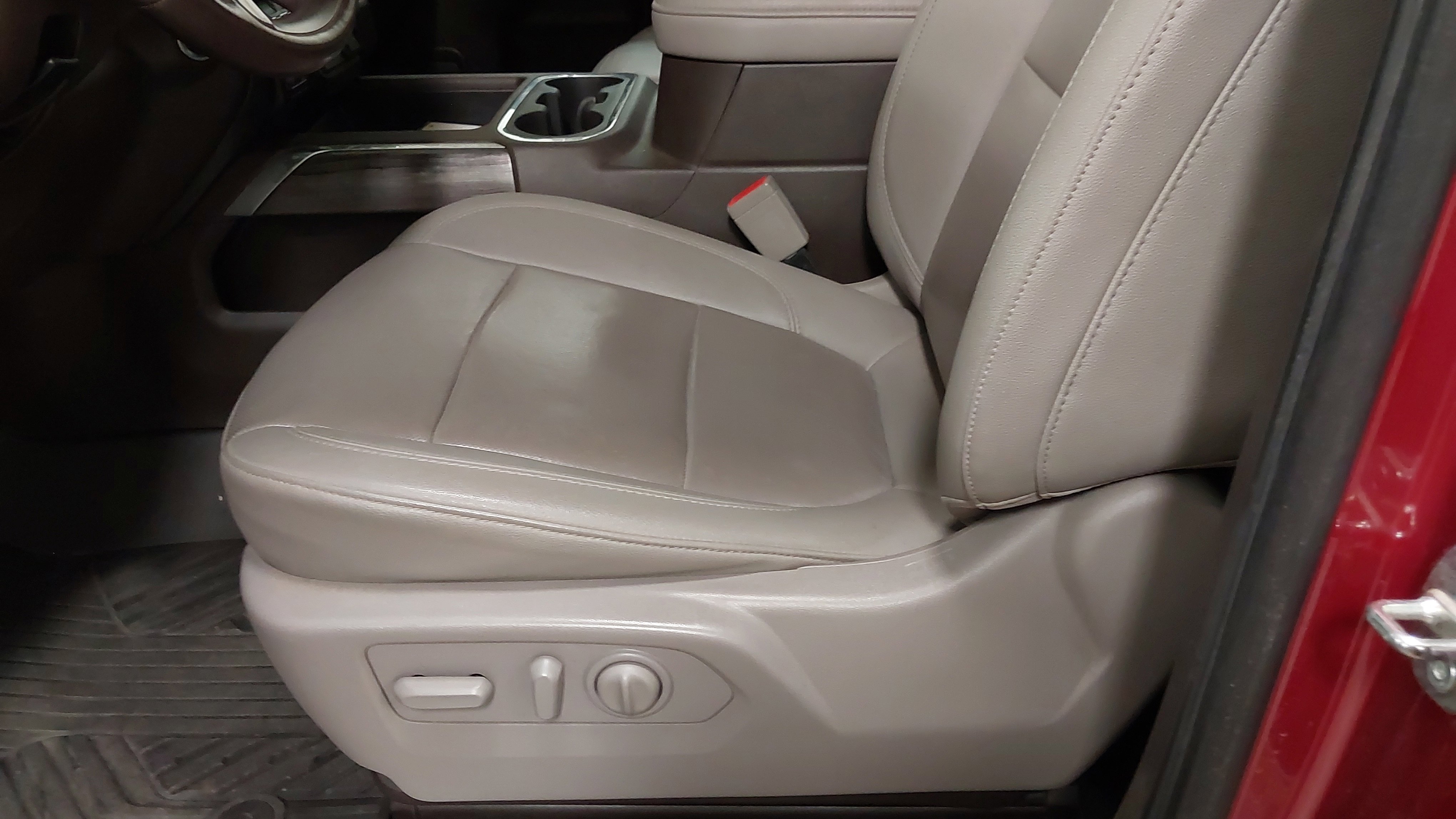 Certified 2022 Chevrolet Silverado 1500 LTZ image 22