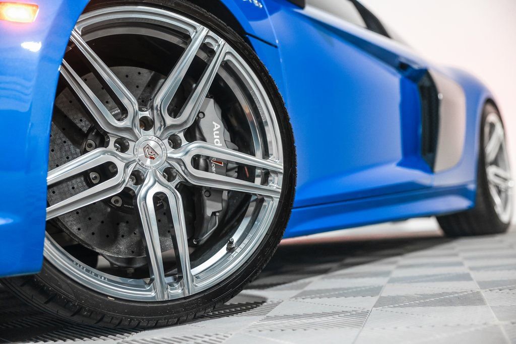 Used 2017 Audi R8 V10 plus image 11