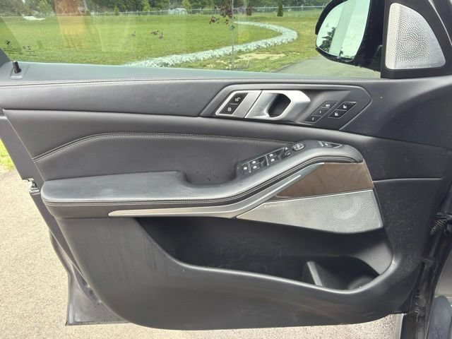 Used 2019 BMW X5 xDrive50i w/ M Sport Package AWD/4WD image 29