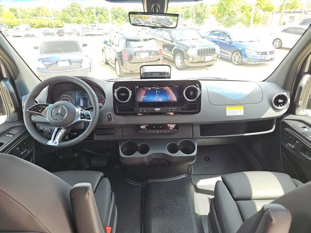 New 2025 Mercedes-Benz Sprinter 2500 image 19