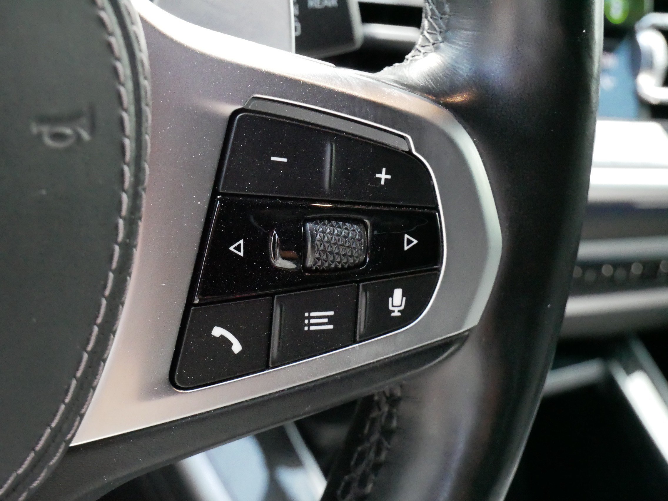 Used 2022 BMW X5 M50i w/ Executive Package AWD/4WD image 26