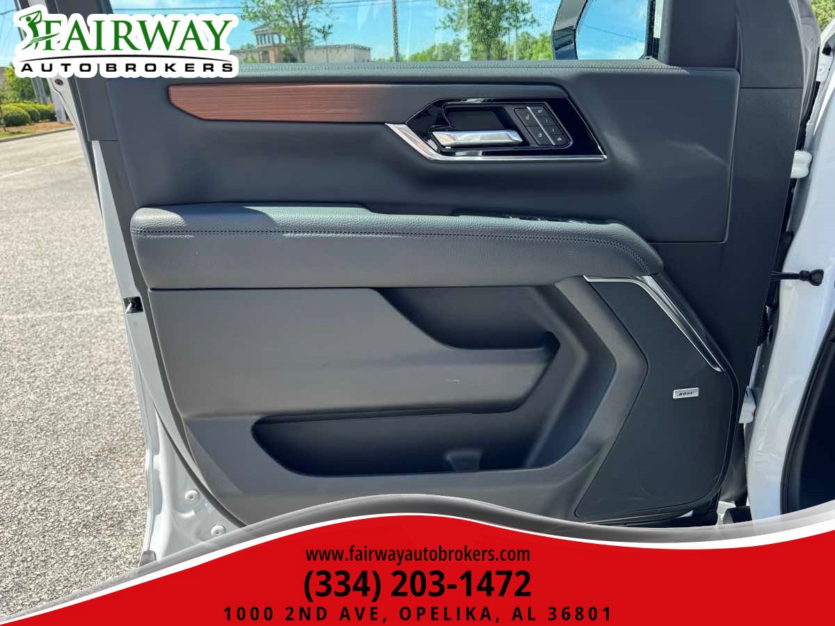 Used 2025 GMC Yukon Denali AWD/4WD image 45
