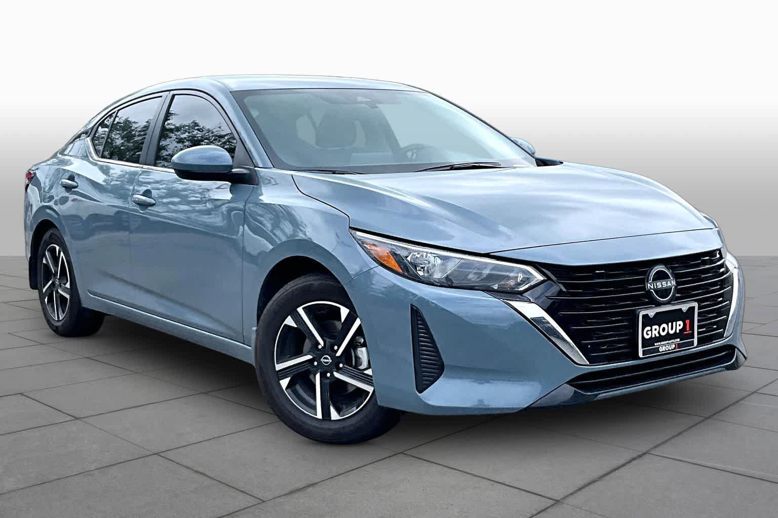 Used 2025 Nissan Sentra SV FWD image 3