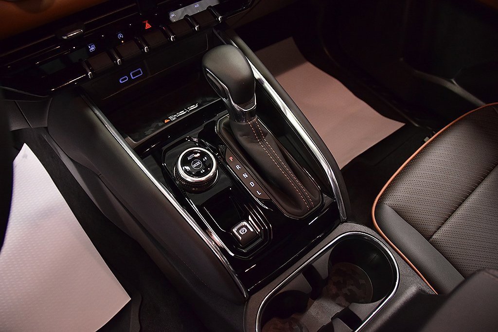 Used 2026 GMC Canyon AT4 w/ Technology Plus Package image 23