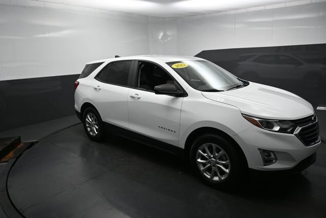 Used 2021 Chevrolet Equinox LS w/ LS Convenience Package