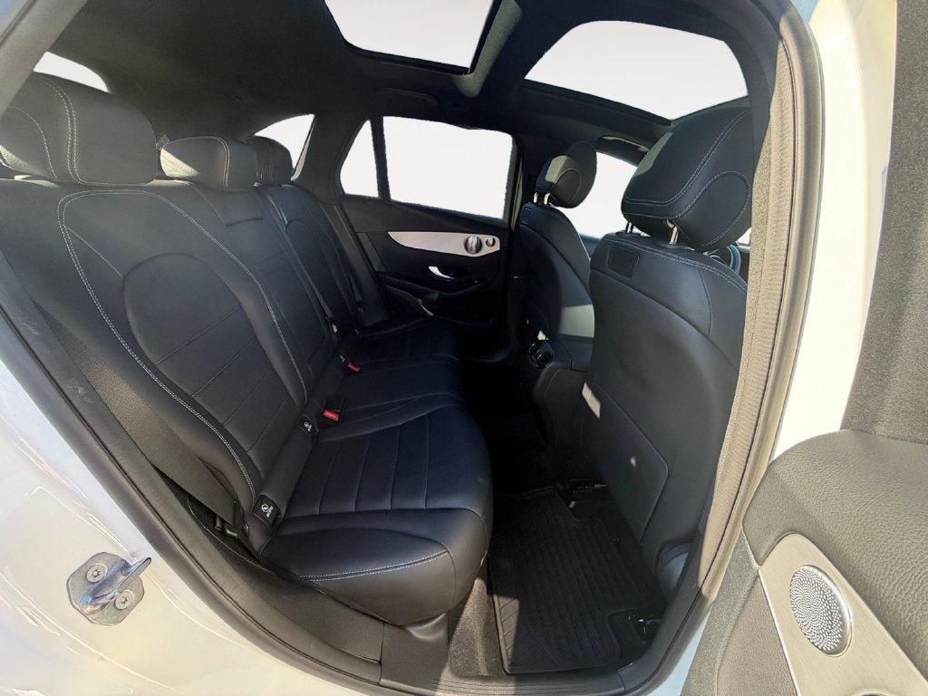 Used 2019 Mercedes-Benz GLC 300 4MATIC image 23