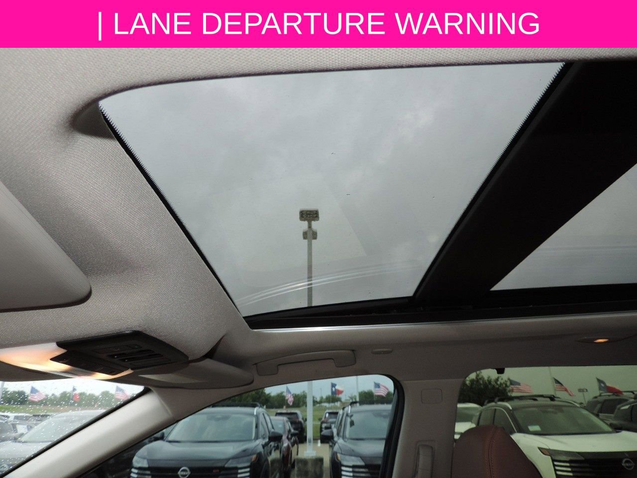 Used 2024 Nissan Rogue Platinum w/ Platinum Premium Package image 19