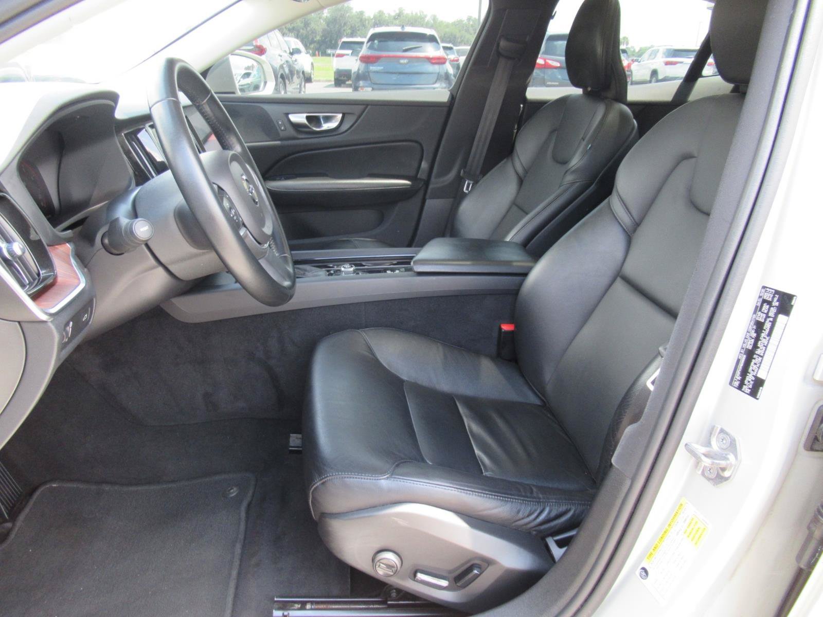 Used 2021 Volvo S60 T5 Momentum FWD image 19
