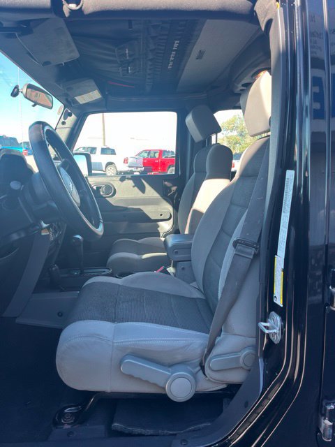 Used 2007 Jeep Wrangler Unlimited X w/ Black Appearance Group AWD/4WD image 29