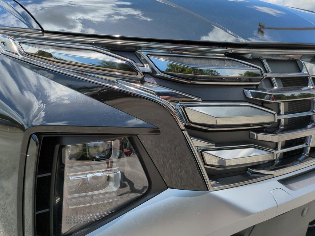 New 2025 Hyundai Tucson Limited image 24