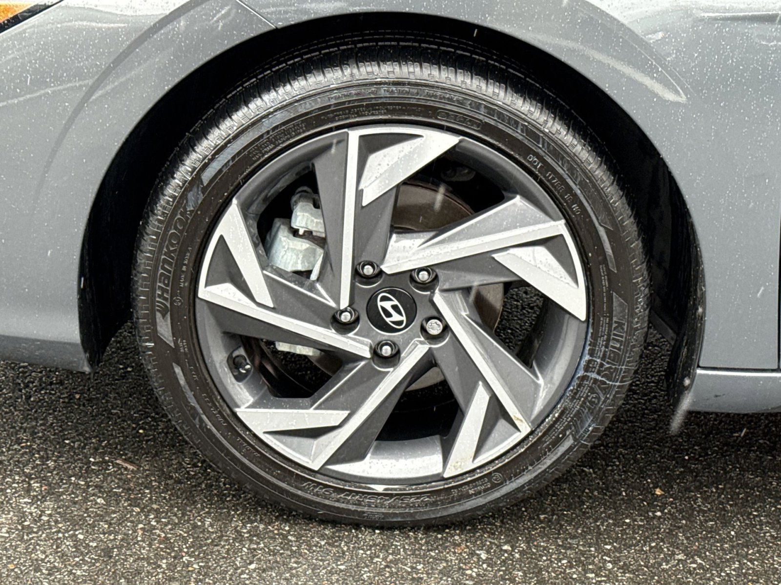 Used 2025 Hyundai Elantra SEL w/ Cargo Package image 12