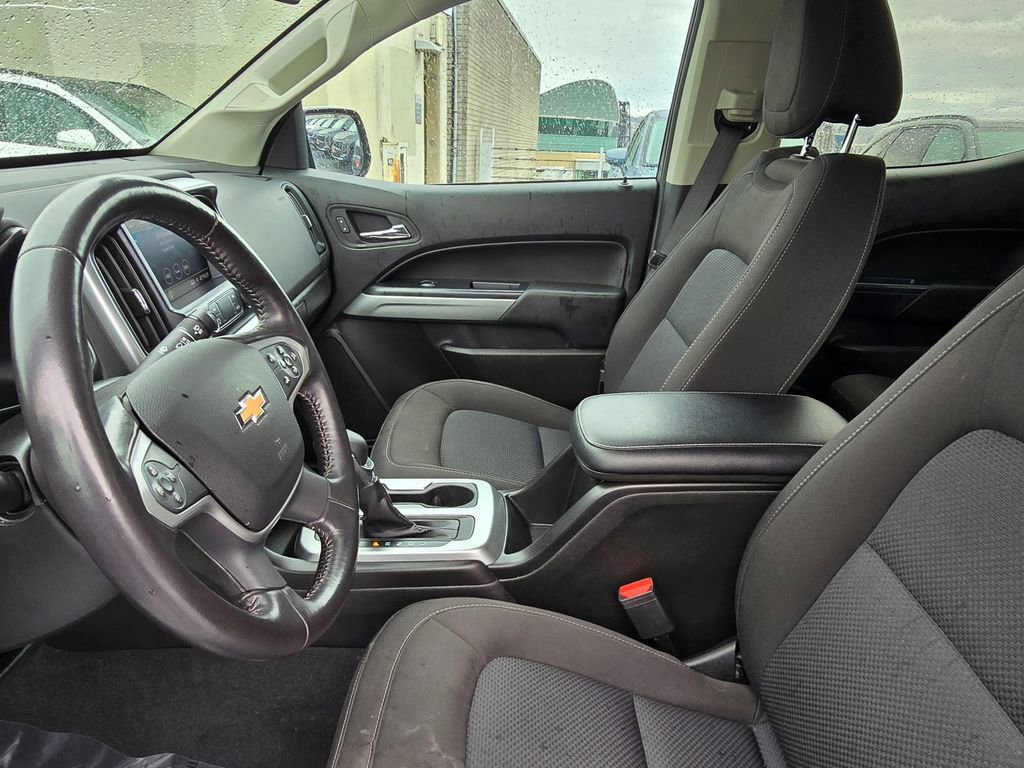 Used 2022 Chevrolet Colorado LT AWD/4WD image 20