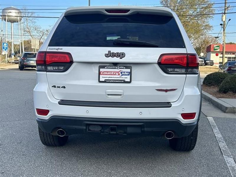 Used 2017 Jeep Grand Cherokee Trailhawk w/ Trailhawk Luxury Group AWD/4WD image 12