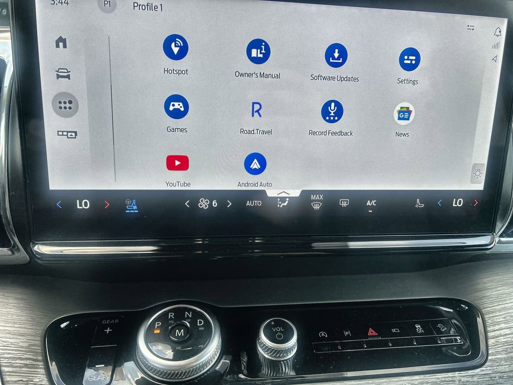 Used 2025 Ford Expedition Platinum image 25