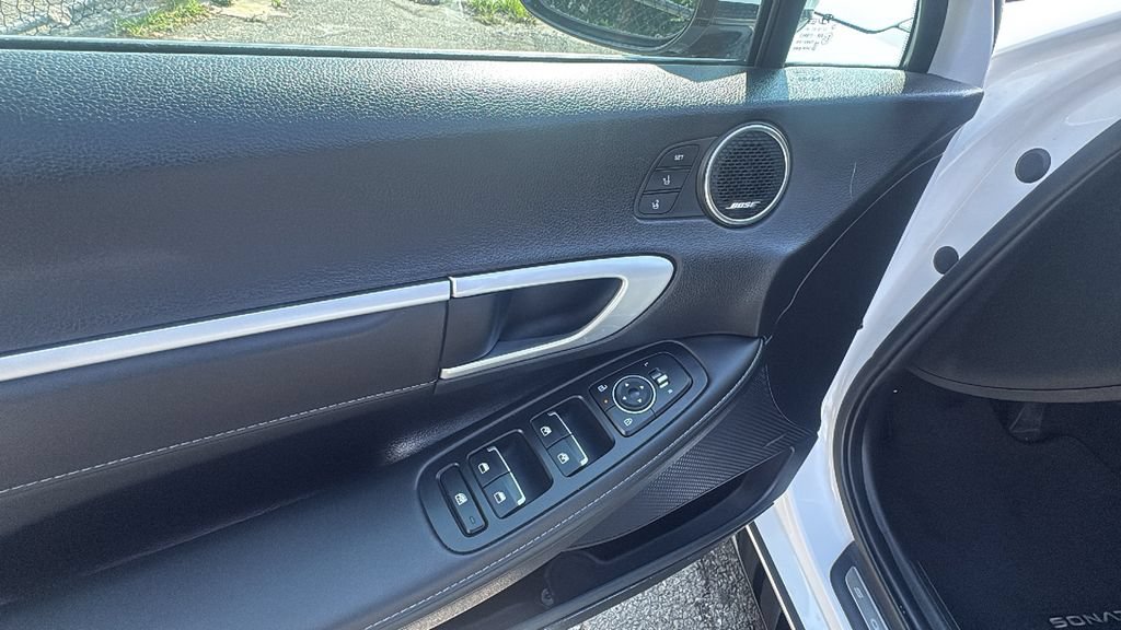 Used 2025 Hyundai Sonata Limited FWD image 11