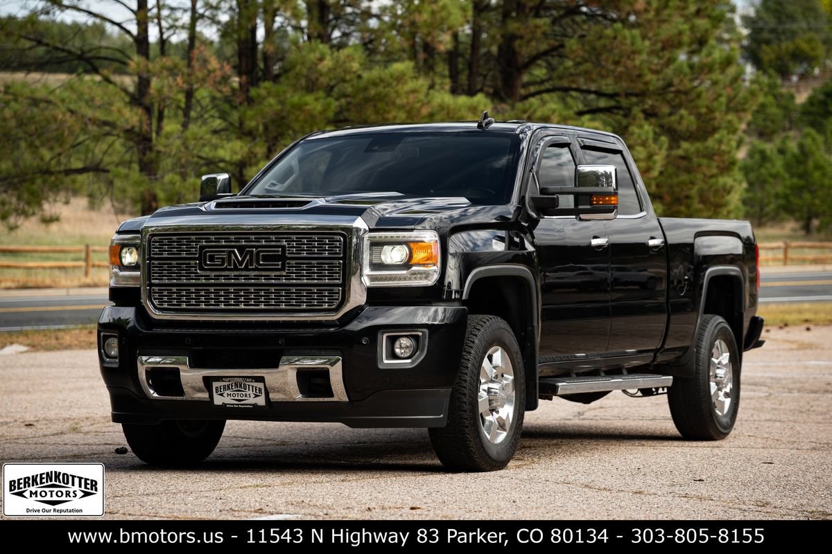Used 2019 GMC Sierra 3500 Denali AWD/4WD image 7