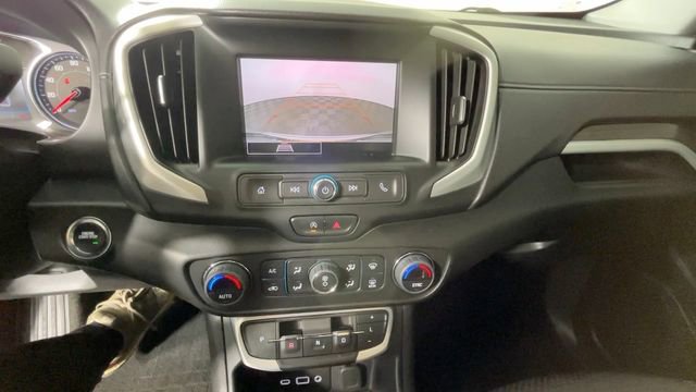 Used 2022 GMC Terrain SLE w/ Driver Convenience Package FWD image 32