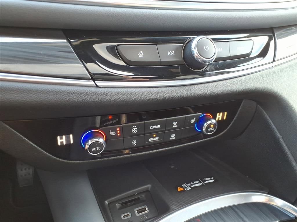 Used 2024 Buick Enclave Essence w/ Experience Buick Package image 25