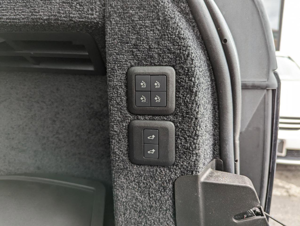 Used 2022 Land Rover Range Rover P525 Westminster Edition image 46