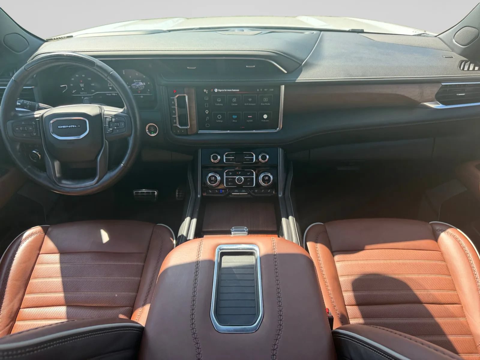 Used 2023 GMC Yukon XL Denali Ultimate AWD/4WD image 15