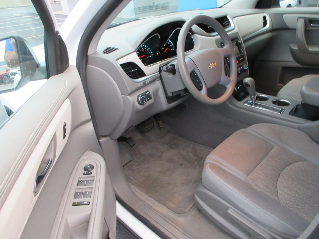 Certified 2017 Chevrolet Traverse LS FWD image 13