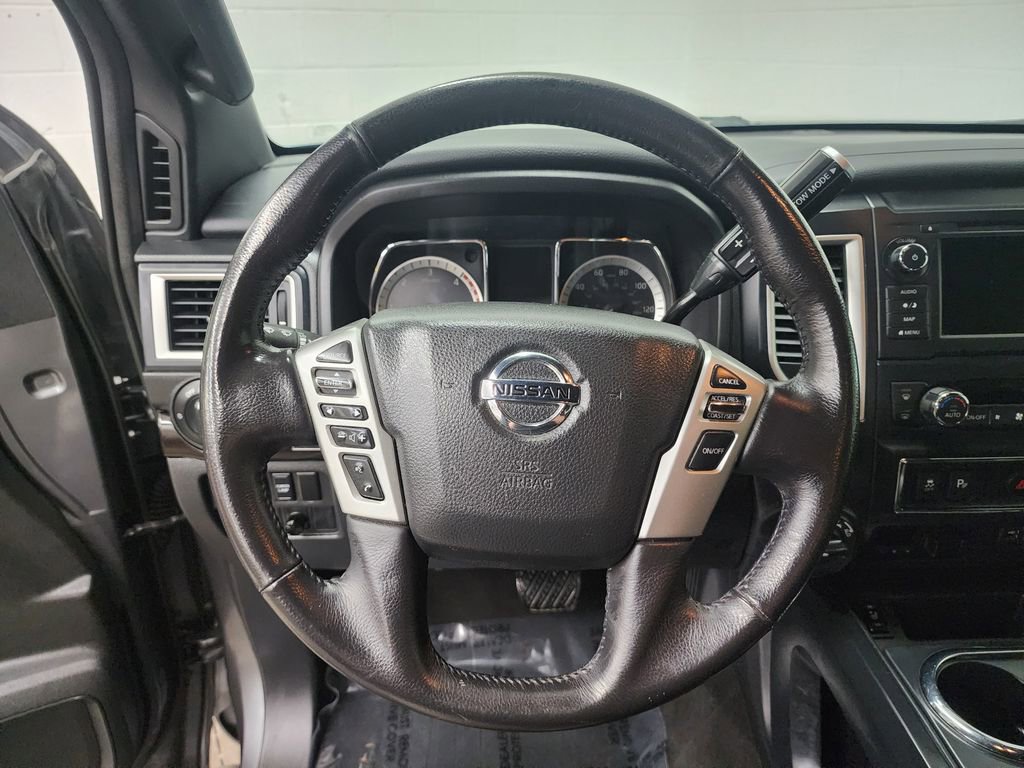 Used 2019 Nissan Titan SV w/ SV Convenience Package AWD/4WD image 13