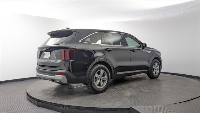 Used 2025 Kia Sorento LX FWD image 8