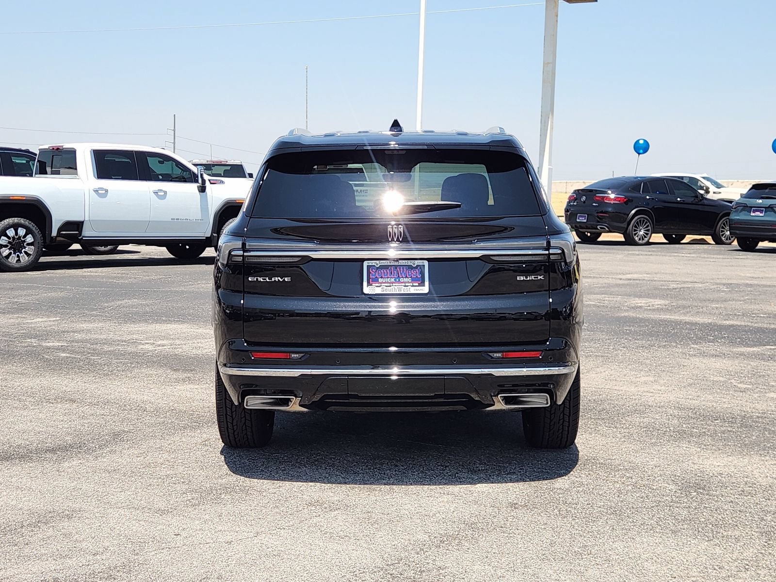 New 2026 Buick Enclave Avenir w/ Super Cruise Package FWD image 8