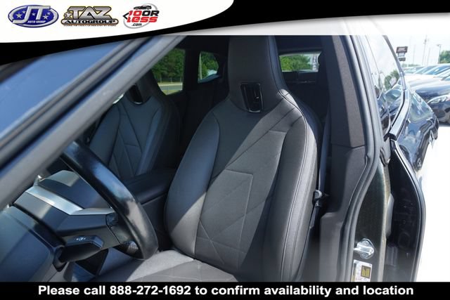 Used 2022 BMW iX xDrive50 w/ Sport Package AWD/4WD image 11