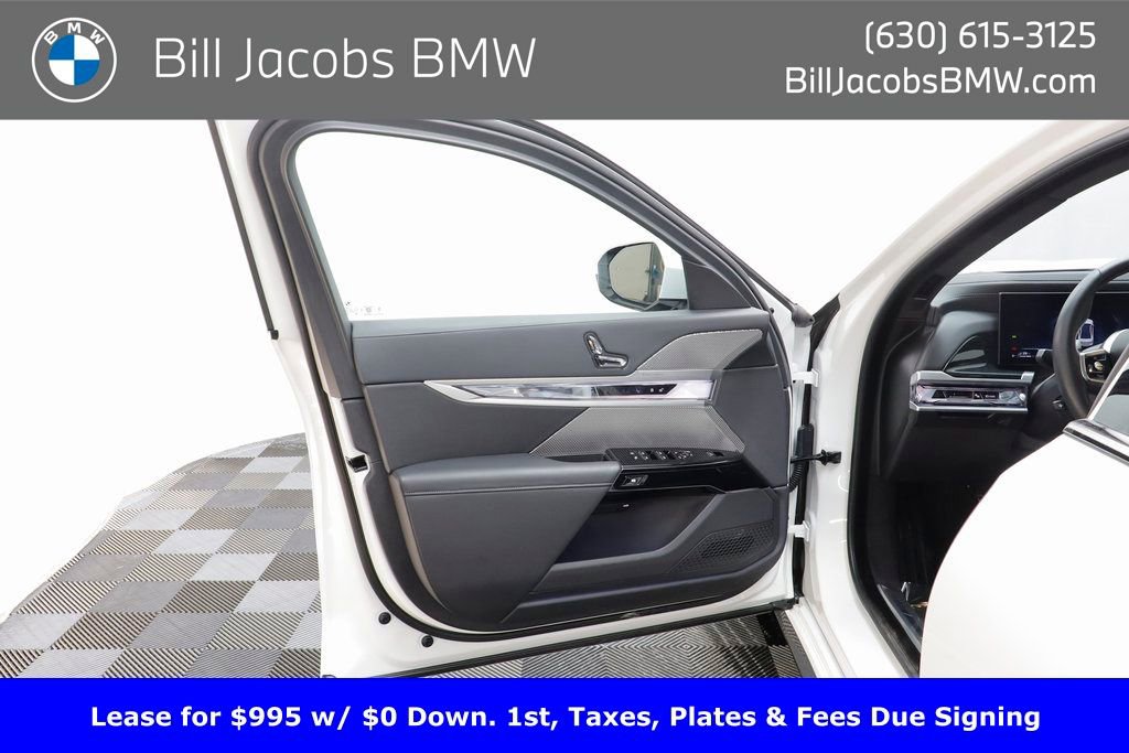Certified 2025 BMW 750e xDrive AWD/4WD image 5