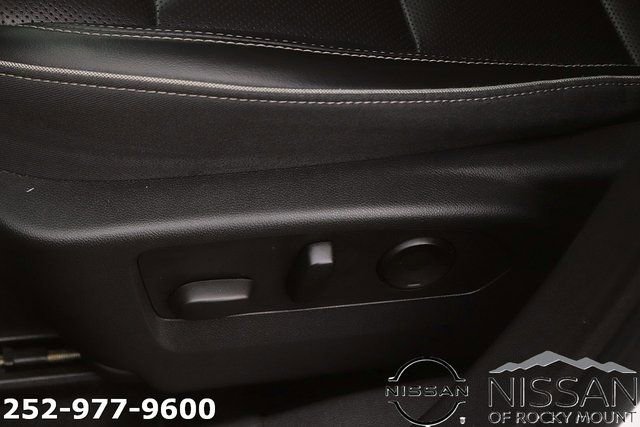 Used 2021 Buick Envision Essence w/ Sport Touring Package image 19