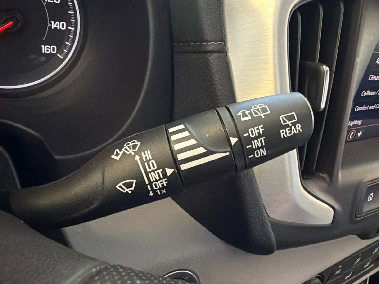 Used 2024 GMC Terrain SLE FWD image 43