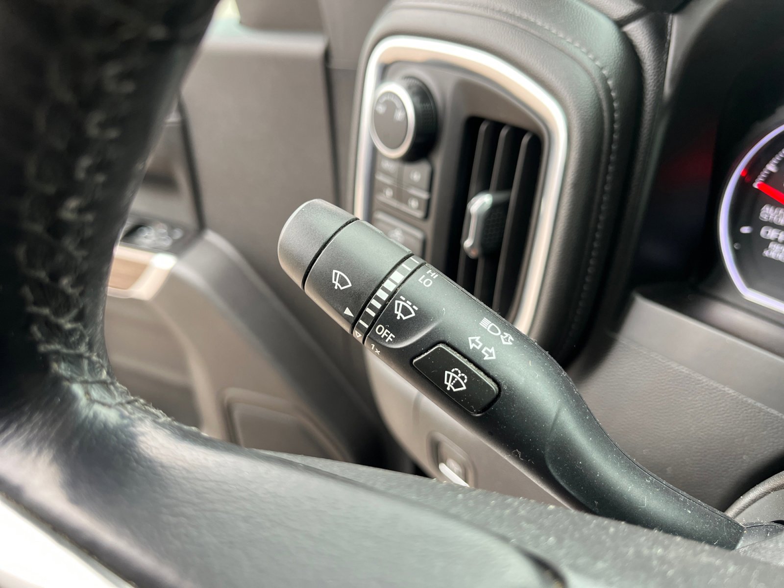 Used 2019 Chevrolet Silverado 1500 LT w/ Texas Edition image 12