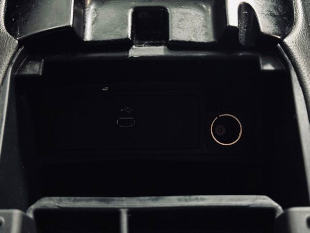 Used 2016 Ford Fusion SE w/ SE Cold Weather Package image 28