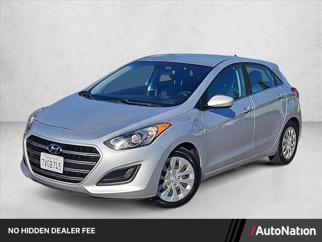 Used 2017 Hyundai Elantra GT FWD image 1