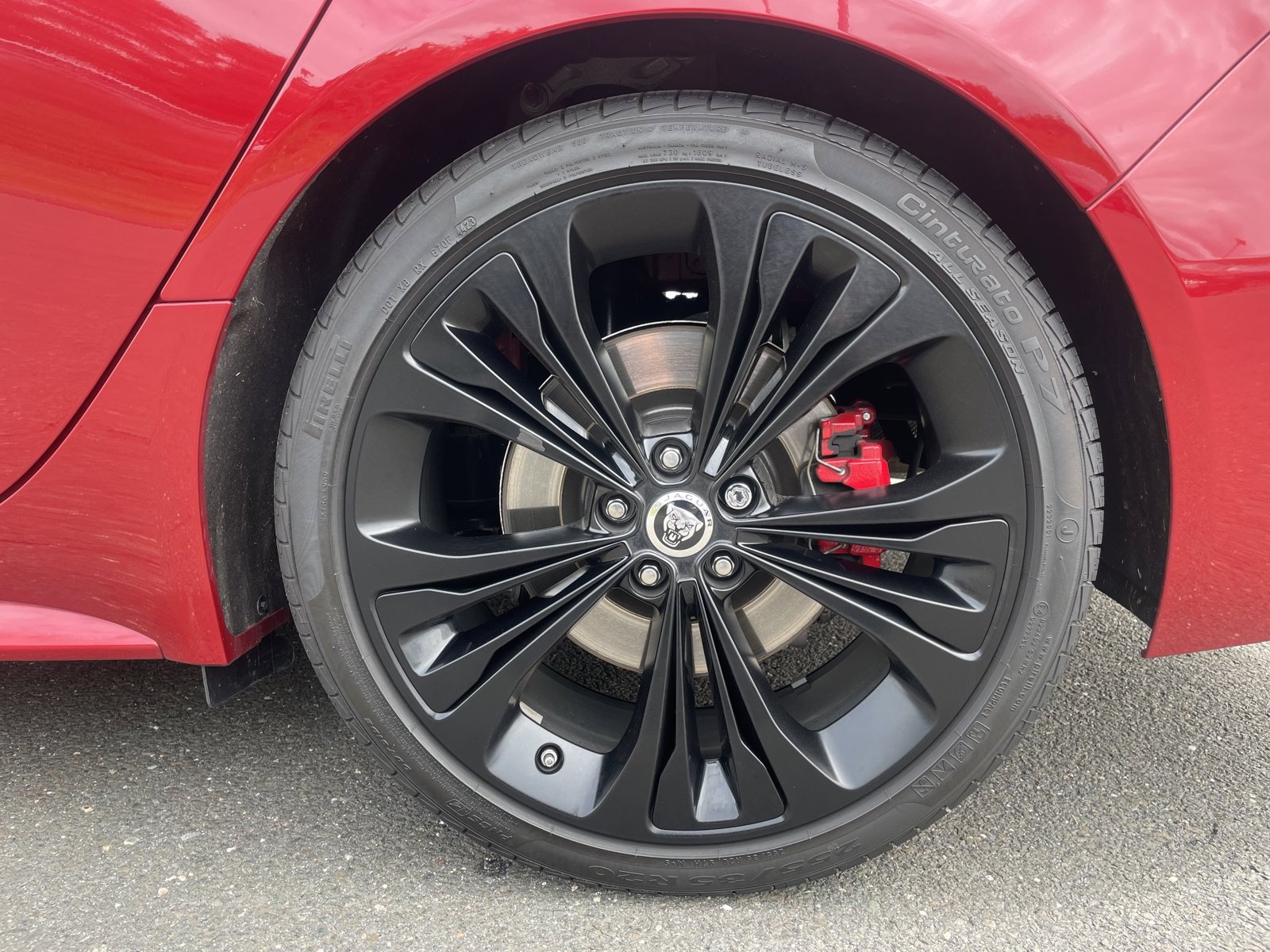 Certified 2024 Jaguar XF R-Dynamic SE image 6