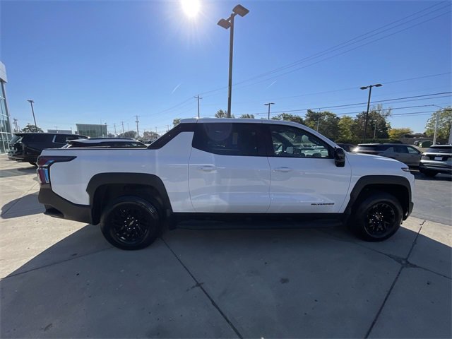 New 2025 Chevrolet Silverado EV LT image 7